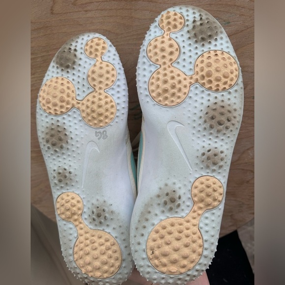 NIKE Golf Ladies Rosche G Spikeless Shoe White Turquoise Peach Size 7.5 - Picture 8 of 9